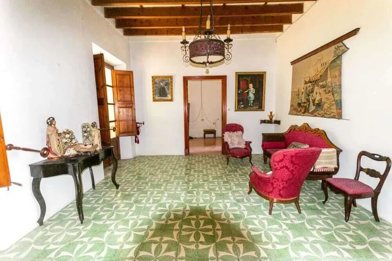 Large manor house with big garden in the center of Felanitx — photo 2