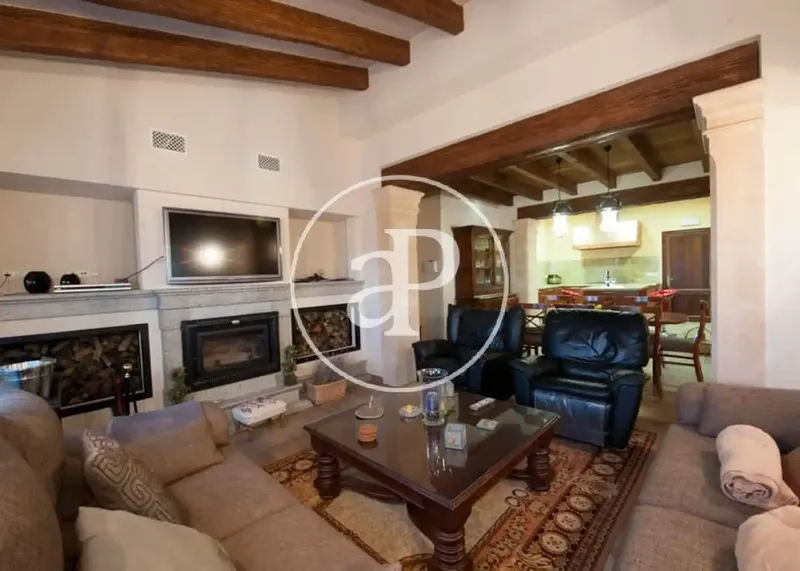 Spectacular Mallorcan villa for holiday rental with pool and six bedrooms — photo 6