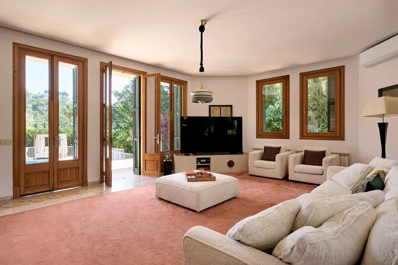 Vacation Rental: Cozy Villa with a Unique Pool Area in Son Vida - Marcel Remus Real Estate — photo 10