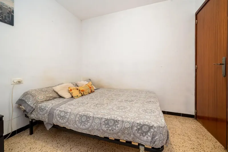 Palma - Zona Amanecer - Calle Josep Melià. Spacious first-floor apartment with lift for sale. — photo 12