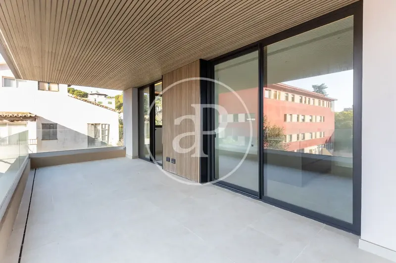 Piso con terraza en venta en Ponent — photo 1