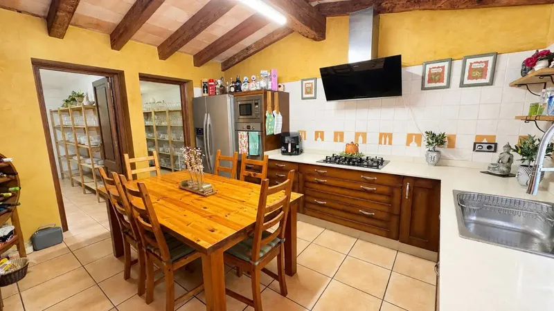 This quiet finca in Sa Pobla with 183 m2 of usable space on a plot of approx. 13,000 m2, is located in a very private area — photo 6
