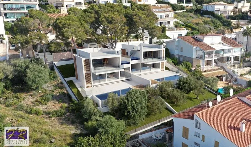 villa in Alcudia — photo 1
