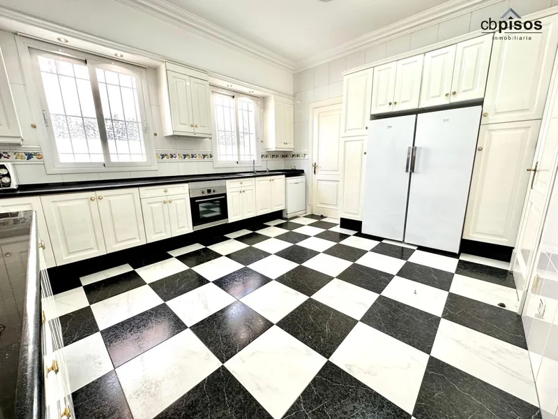 Luxury Villa - Calvià (Bendinat), Built Surface 561m², Plot Surface 1800m², Terrace Size... — photo 7