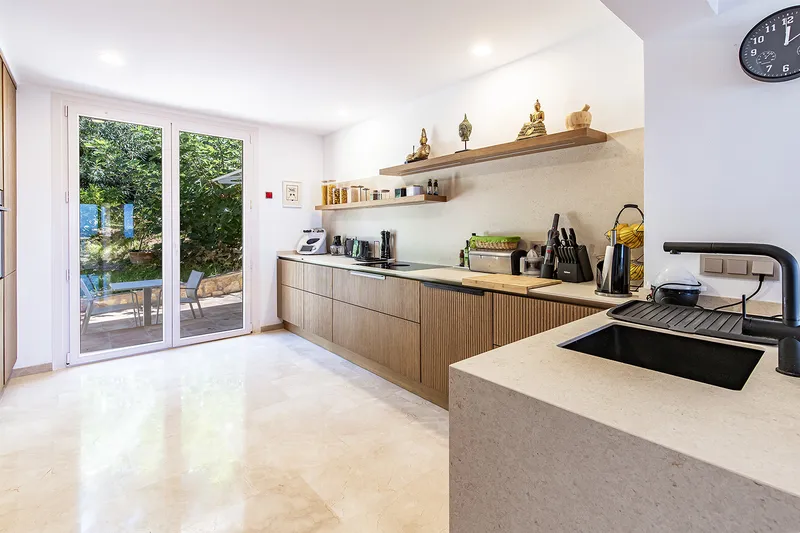 Villa with Guest Apartment for Sale in Port Andratx — photo 4