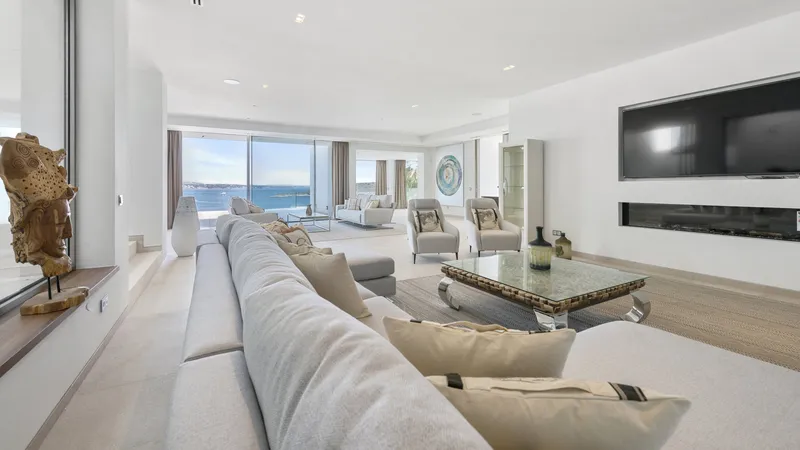 Luxurious villa in first sea line of Cala Vinyas with views to Sa Porrassa — photo 4
