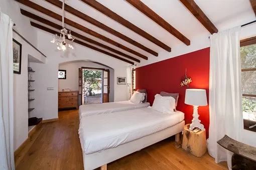 Llucmajor: Impressive rustic and modern finca near Llucmajor — photo 4