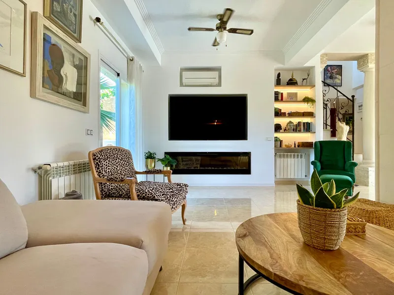 Elegant chalet for sale with views and pool in Sant Marçal — photo 8