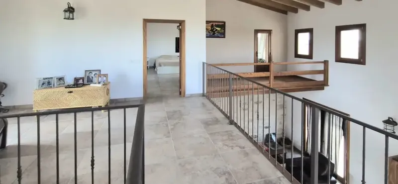 Very interesting investment! 2 for the price of 1. Main house with 4 bedrooms and 2 pools (1 indoor), plot of 21000 m — photo 10