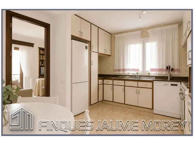 Incredible flat with spacious rooms creating a cozy and pleasant atmosphere — photo 11