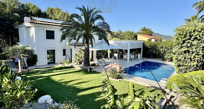 Designer villa with pool and large garden in Santa Ponsa - directly at the forest — photo 1
