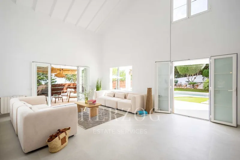 Renovated villa with ocean views and a pool in Nova Santa Ponsa — photo 4