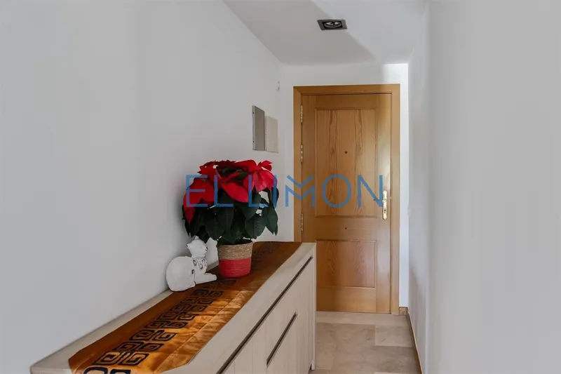 Apartment with terrace in school area — photo 9