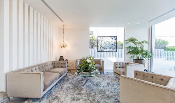 Design villa with incredible views of the sea and Port Adriano — photo 11