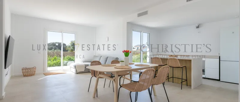 New build villa in Sa Rapita in the south of Mallorca with partial sea views — photo 2
