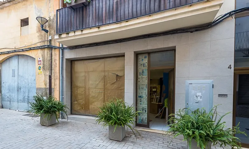 Commercial premises in the heart of Manacor — photo 1