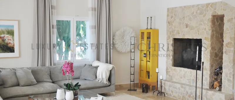 Villa in Sol de Mallorca with Moorish architecture and partial sea views — photo 8
