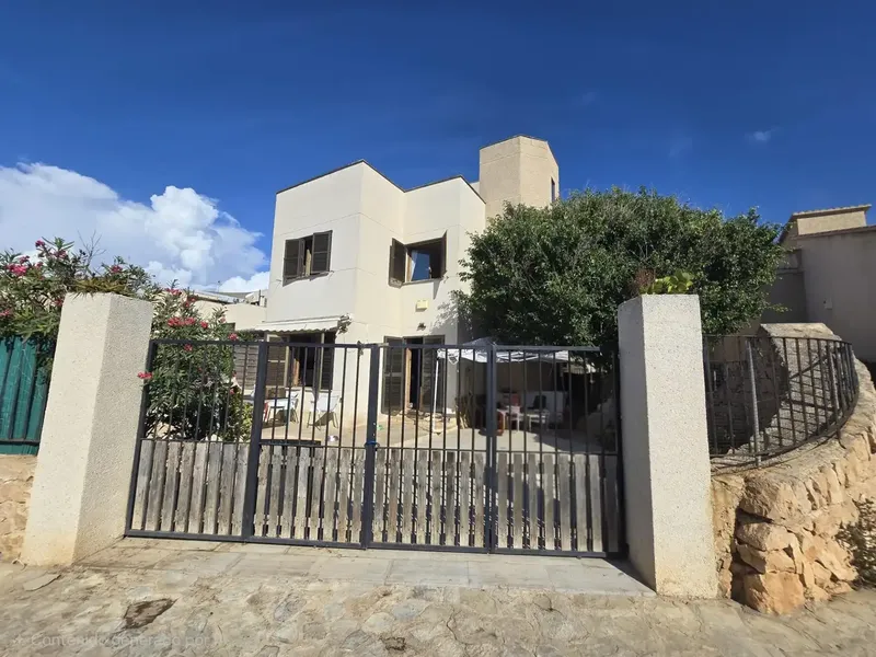 Descubre esta gran casa adosada, haciendo esquina, situada en la tranquila urbanización de Sa Torre. Con una superficie construida de 142 m2 — photo 7