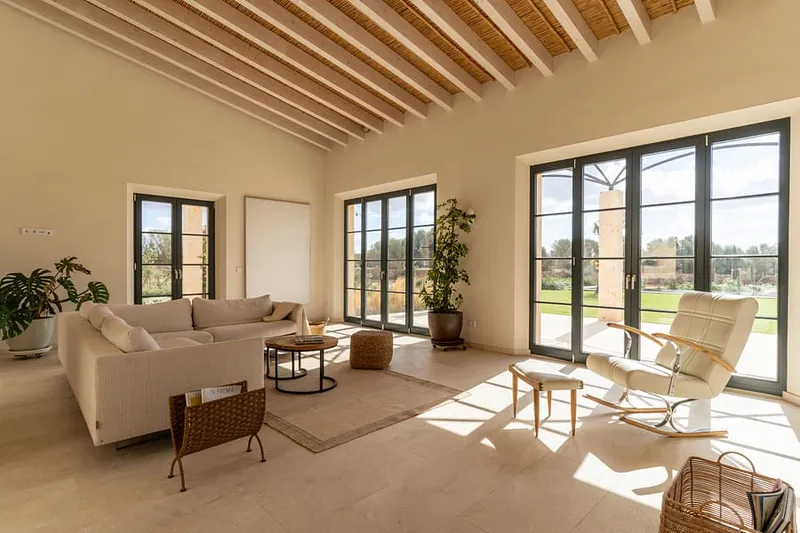 Stunning Mallorcan Finca with Pool House and Breathtaking Views in Campos — photo 7