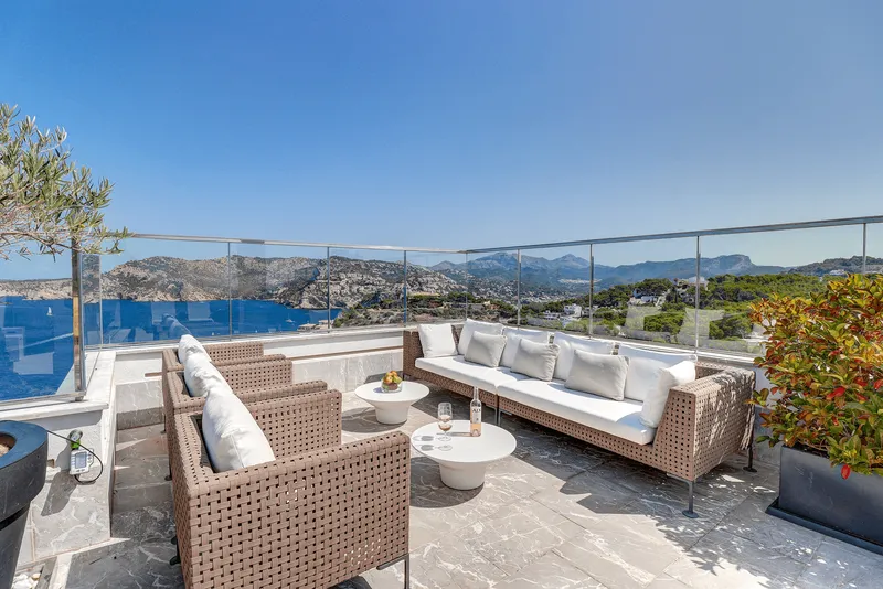 Penthouse with sea views in Puerto de Andratx — photo 1