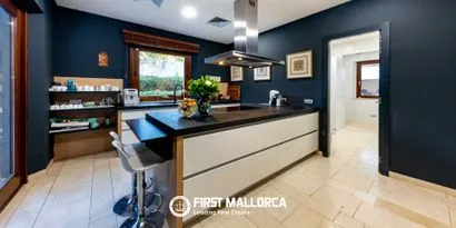 Luxury villa with golf views in Santa Ponsa — photo 12