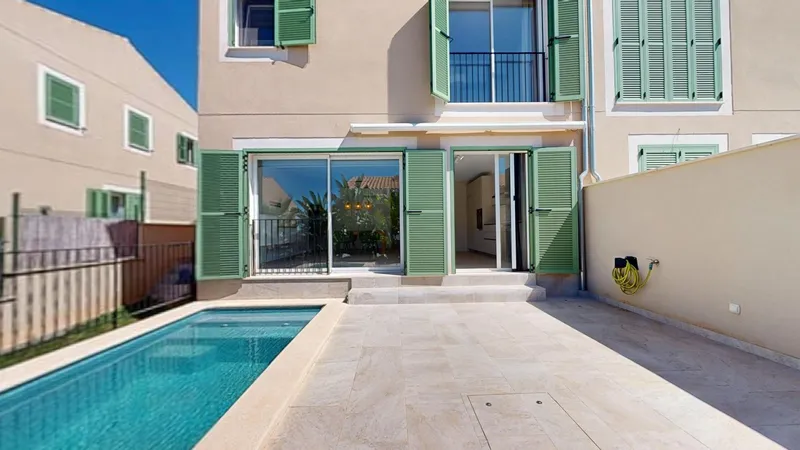 New semi-detached chalet with 4 bedrooms on two floors with private pool in Sa Cabaneta — photo 12