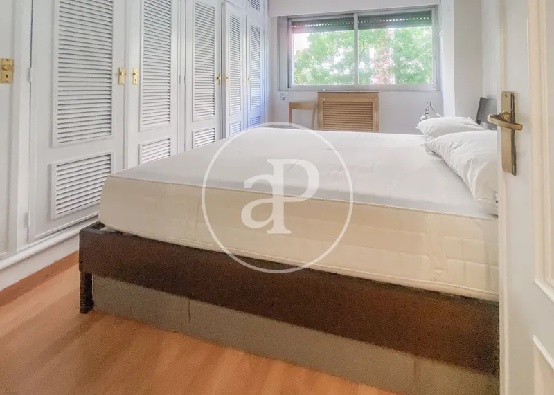 Flat for rent in calle María de Molina — photo 7
