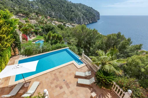 Camp de Mar, Exclusive villa with pool and panoramic sea views in a privileged location in Camp de Mar — photo 2