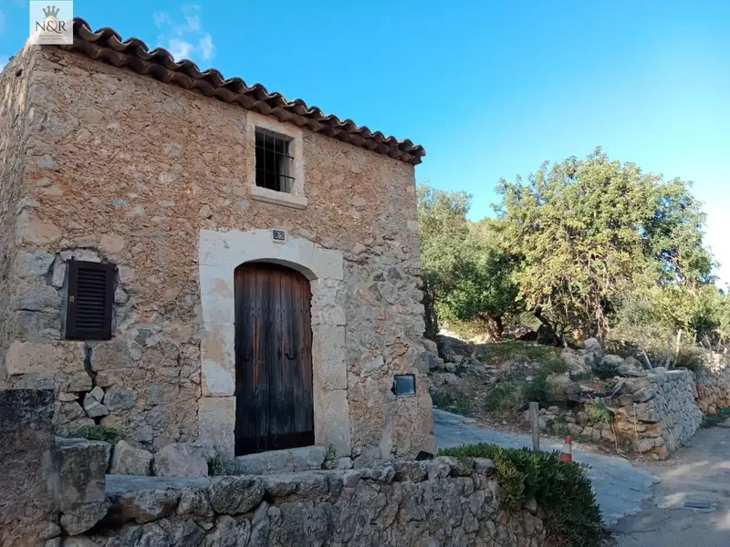 IKV00453-1. Beautiful house for sale in Caimari, consisting of urban and rustic plot, with mountain views, at the exit of the village towards — photo 1