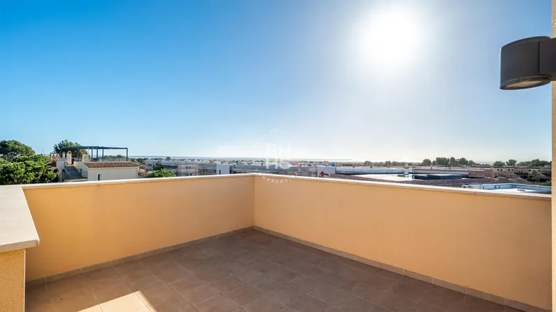 Villa for sale in La Rapita — photo 1