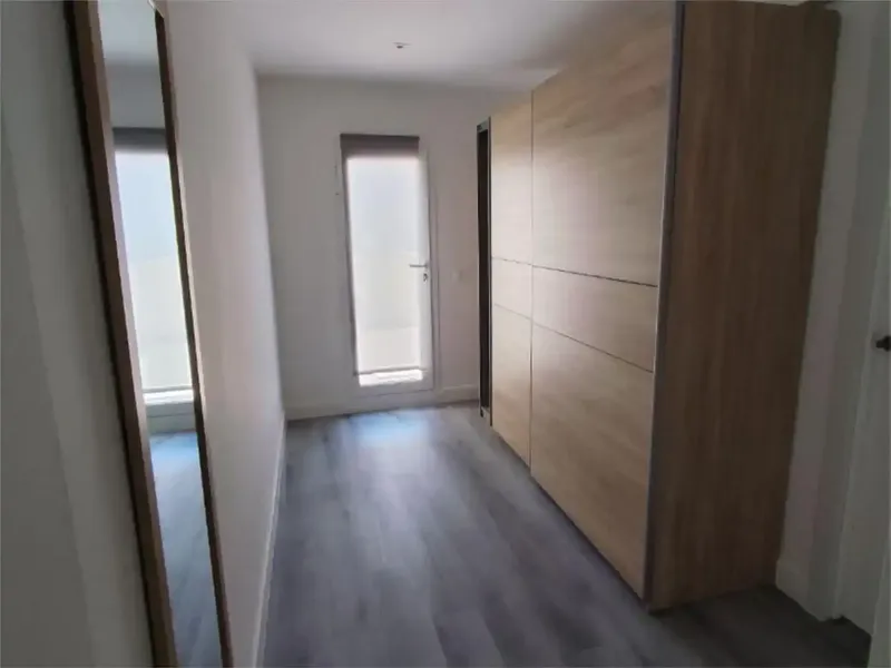 Se alquila casa de pueblo con 3 habitaciones 2 baños y terraza, actualmente está amueblada . — photo 2