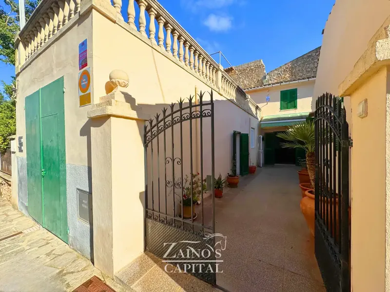 Mallorcan house with garage, patio and terrace in Petra — photo 3