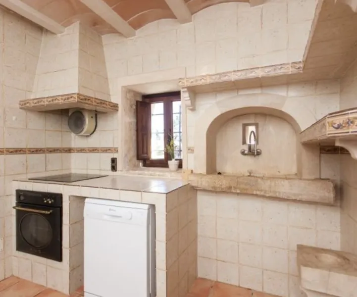 Traditional Mallorcan country house with tourist license for 10 people just a few minutes [...] — photo 11