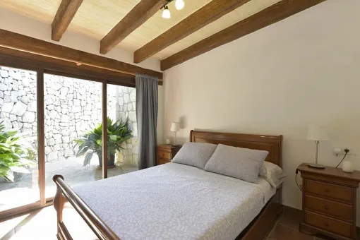 Son Servera, finca with authentic Mallorcan charm and holiday rental license for 5 people — photo 11