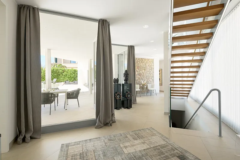 Exclusive: Modern villa above the Port Adriano marina with sea views - Marcel Remus Real Estate — photo 10