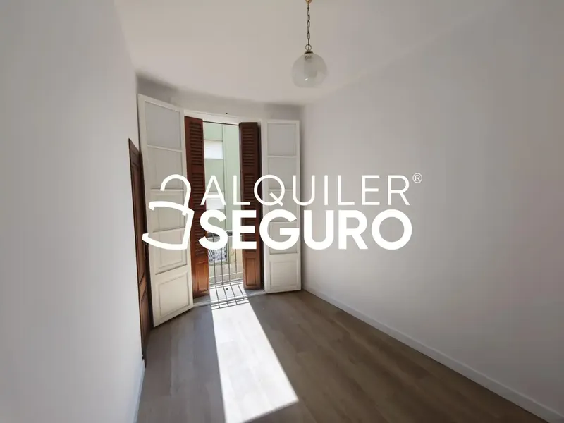Fully renovated penthouse with a private 100 m² terrace — photo 12