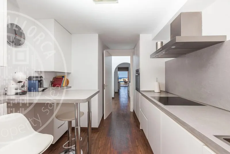 260707 – Exclusive Penthouse with Panoramic Sea & Marina Views — photo 7