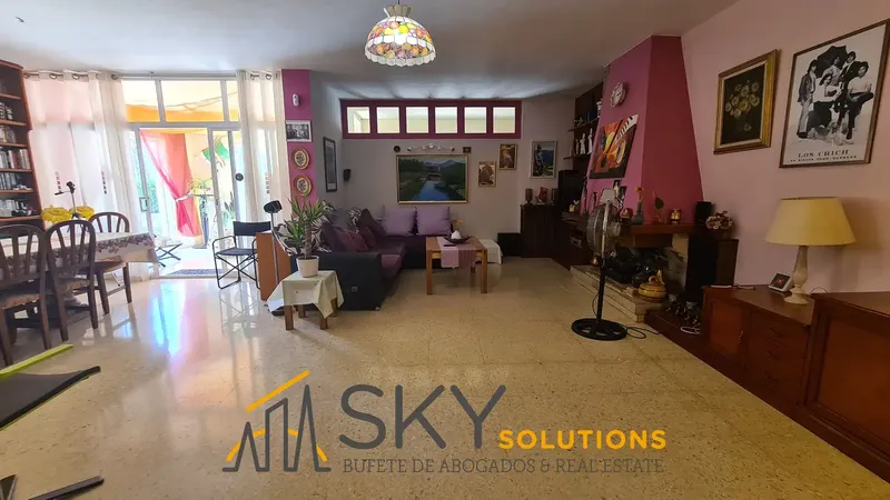 Sky Solutions sells exclusive detached house with 25 m2 pool, just 100 meters from the beach, in Playa de Palma. Enjoy a — photo 6
