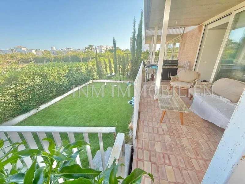 73m² ground floor apartment with 3 rooms, pool and garden for sale — photo 2