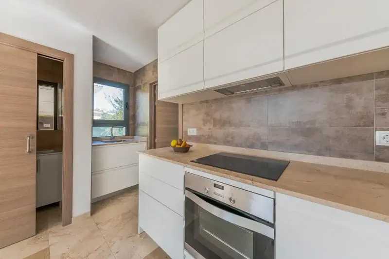 Discover this impressive minimalist-style chalet for sale in Playas de Muro, just 350 meters from the sea. — photo 10