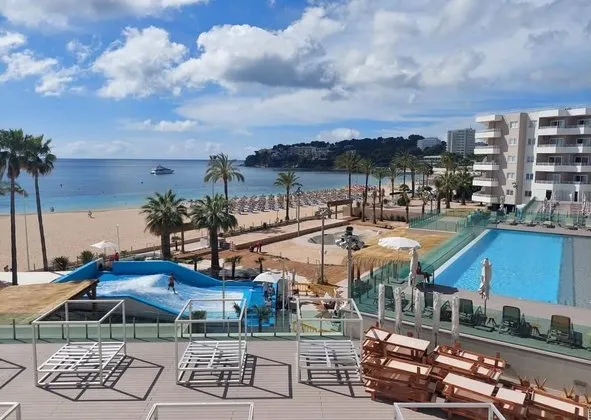Flat / apartment in Avenida Magaluf, 18, Magaluf, Calvià — photo 1