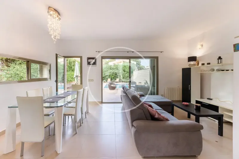 House for rent with private pool in the quiet area of Puig de Ros — photo 3