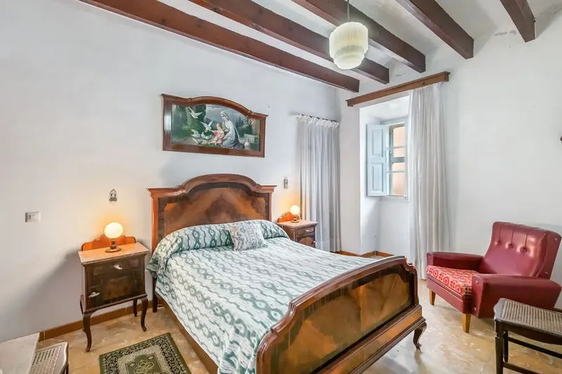 This finca in Sóller is located just steps from the beach and several shops, bars and restaurants in the port of Puerto Sóller. — photo 7