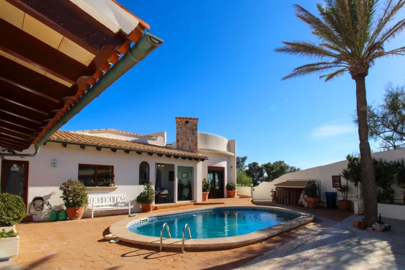 Charming Villa with sea views in Cala Ratjada — photo 1