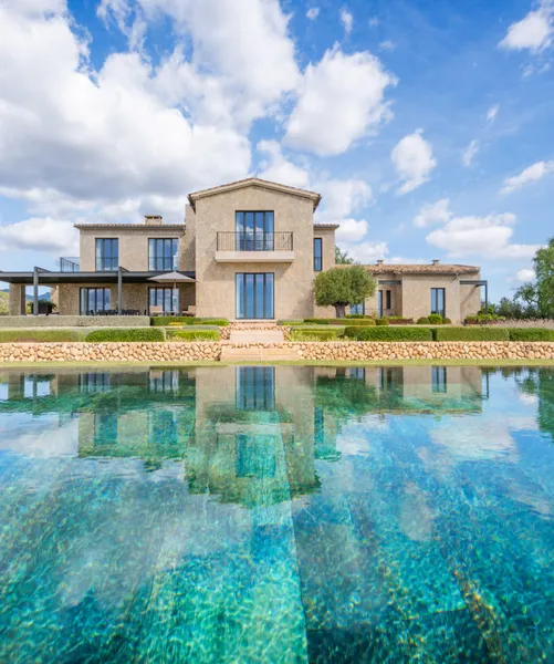 An Exclusive Estate in Santa Maria: Privacy, Tradition, and Contemporary Comfort — photo 2
