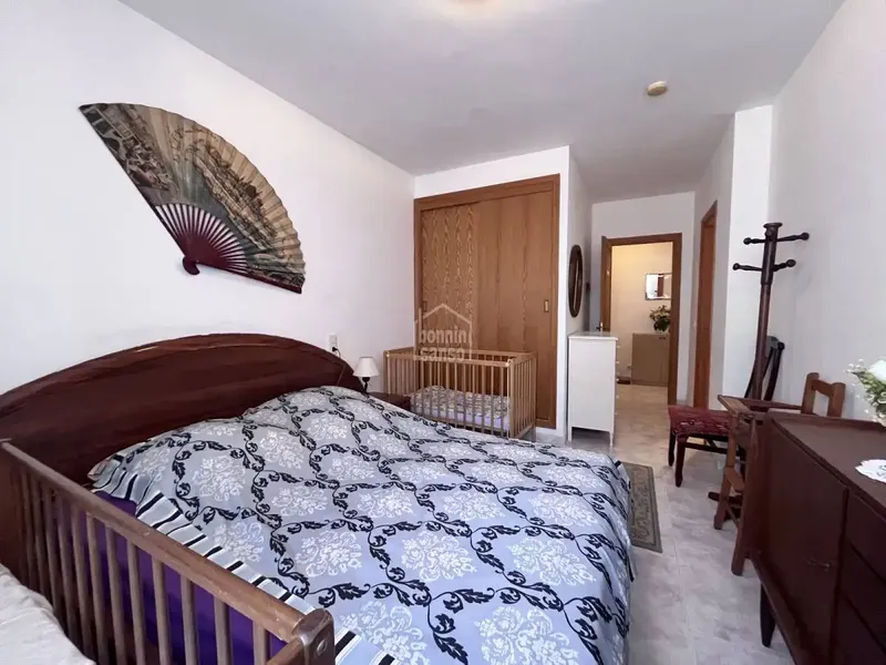 Spacious apartment just one minute from Cala Millor beach and the pedestrian promenade. Located on the third floor, the property — photo 8