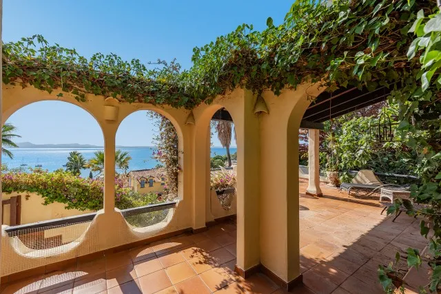 Charming villa for sale in Alcanada, Northeast Mallorca — photo 4