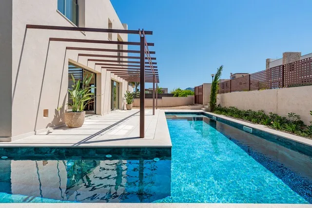 Sea view villa for sale near the beach in Colònia de Sant Pere, Northeast Mallorca — photo 1