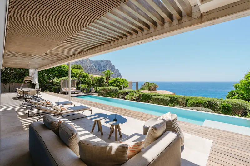Villa in Cala Llamp with sea view, infinity pool, and spa area — photo 1