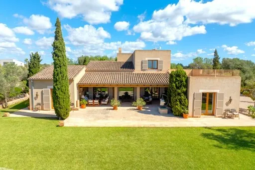 Villa de lujo en alquiler en Campos con piscina, amplias terrazas y vistas a Cabrera — photo 2